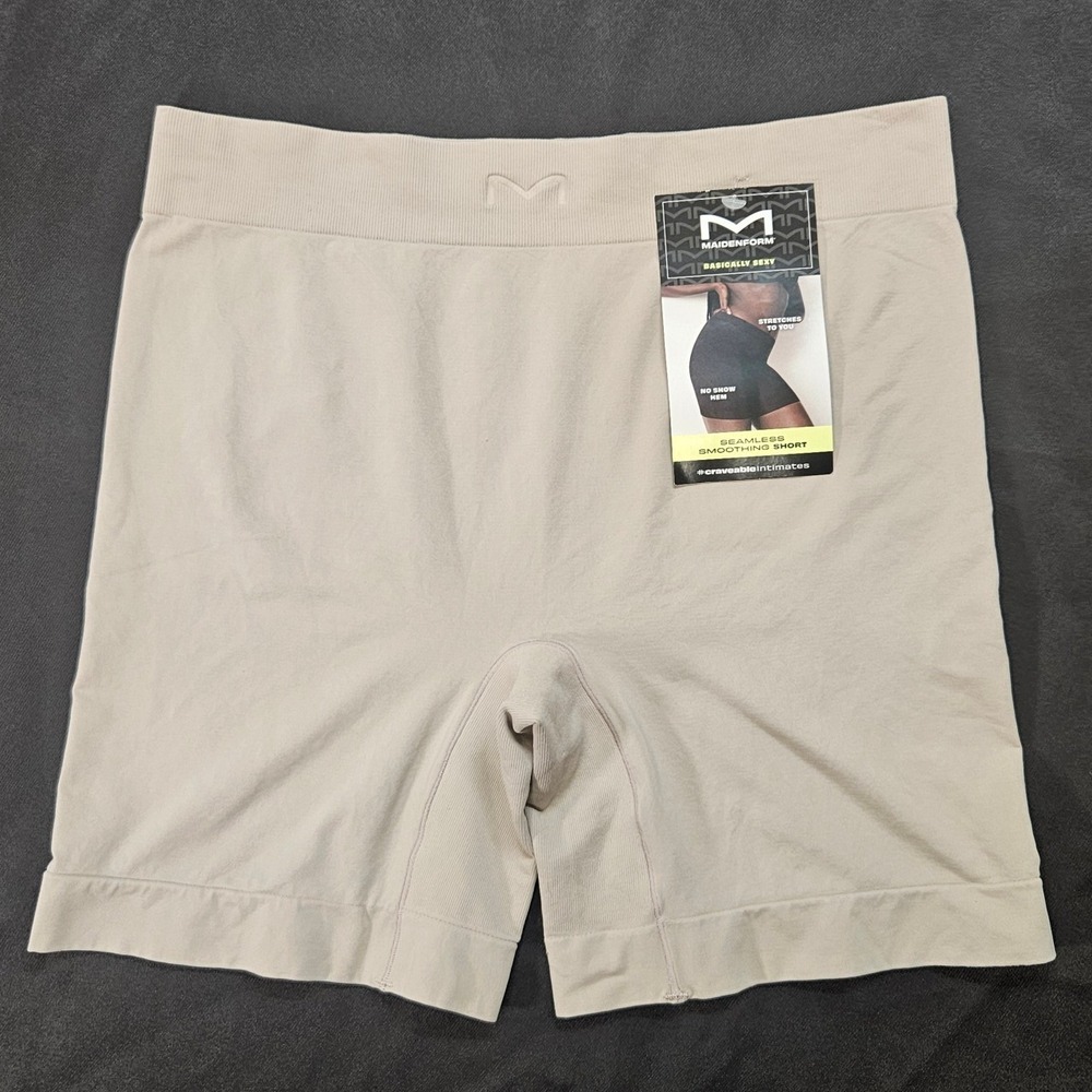 Maidenform Basically Sexy‎ Seamless Smoothing Short Beige Shapewear MST003 Large